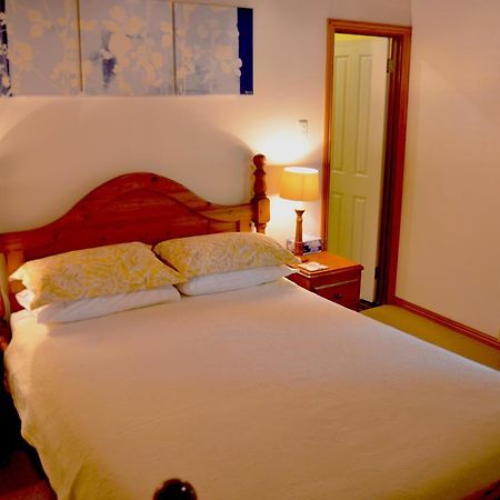 Rosemoore Bed & Breakfast Пърт Екстериор снимка